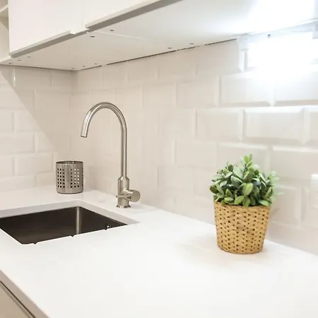 Lovelystay - Alfama Charming Experience!