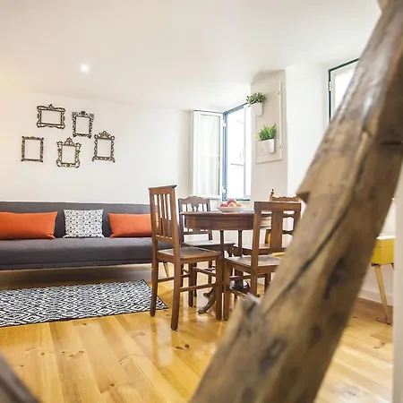 Lovelystay - Alfama Charming Experience! Appartement